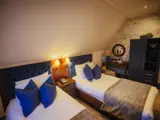 Twin room at Lynnhurst