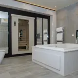 Honeymoon Suite Jacuzzi Bath