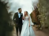couple getting married in bowfield hotel johnstone