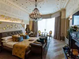 inside lynnhurst hotel honeymoon suite johnstone