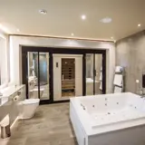 Honeymoon Suite Jacuzzi Bath
