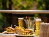 Burgers at Lynnhurst