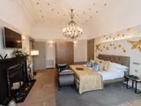Honeymoon Suite