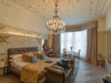 Honeymoon Suites