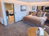 Bedroom with en suite